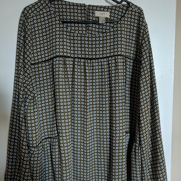 LOFT Tops - Loft flowy long sleeve